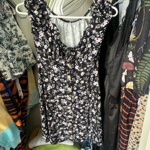 NO BOUNDARIES Floral Black and White Women's Top
